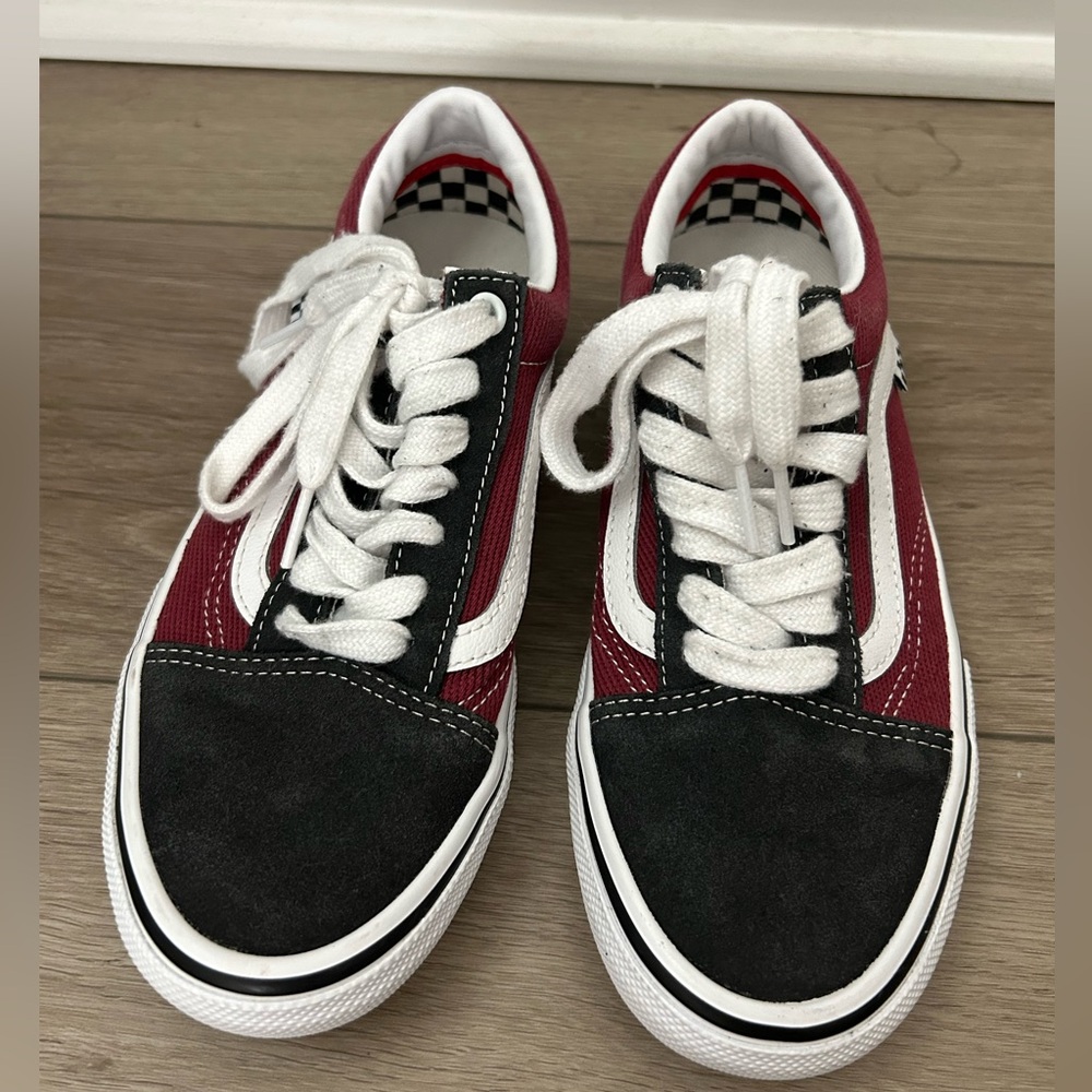 Vans Pop Cush Skater Shoes in Burgundy & Navy Blue, Size 5